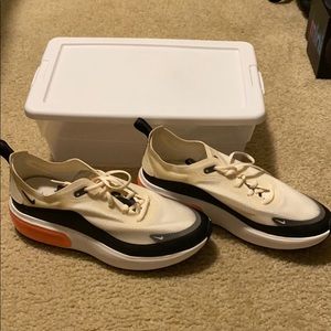 Nike Sneakers sz 8.5